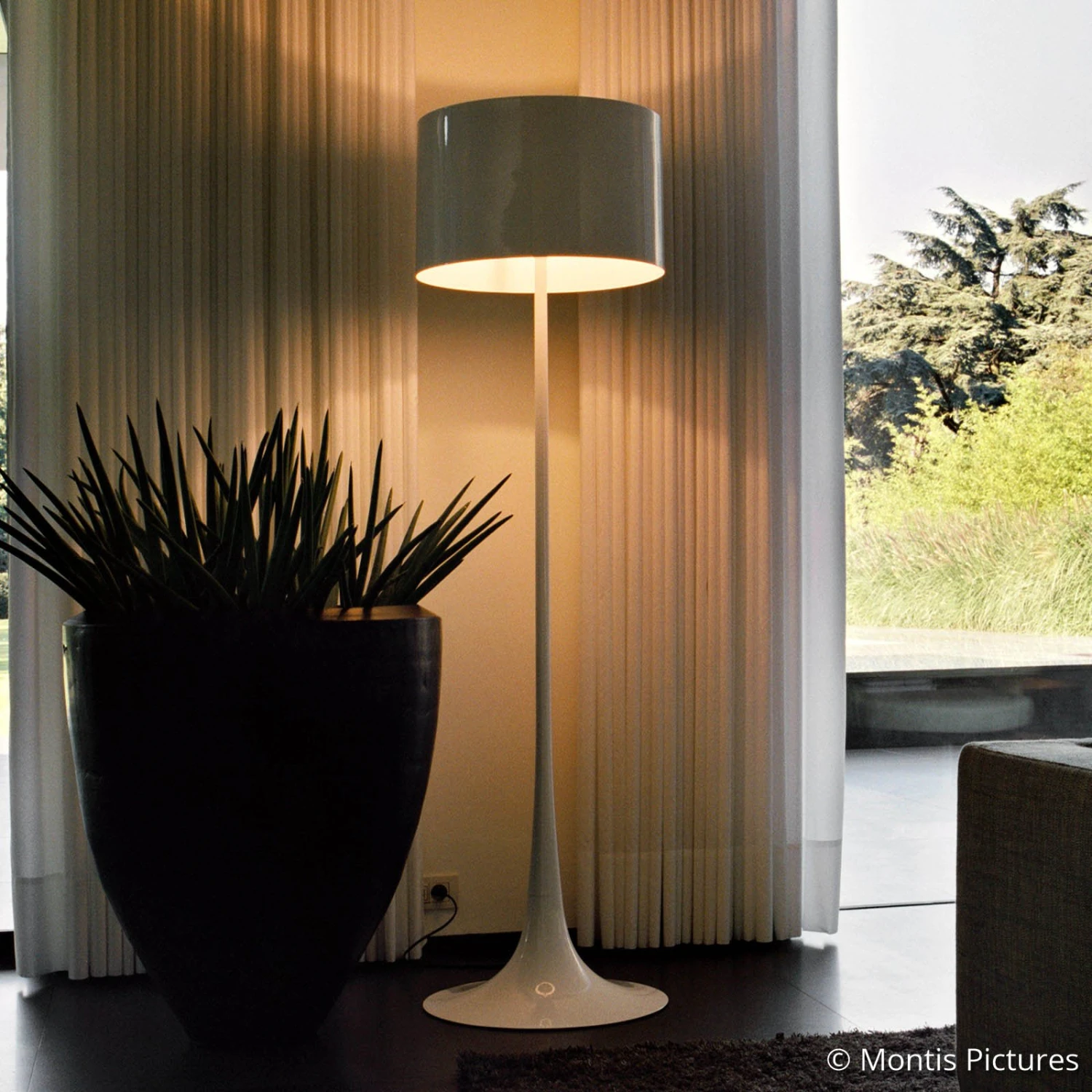 FLOS Spun Light F - White Floor Lamp 4 FLOS Spun Light F - White Floor Lamp - Image 2