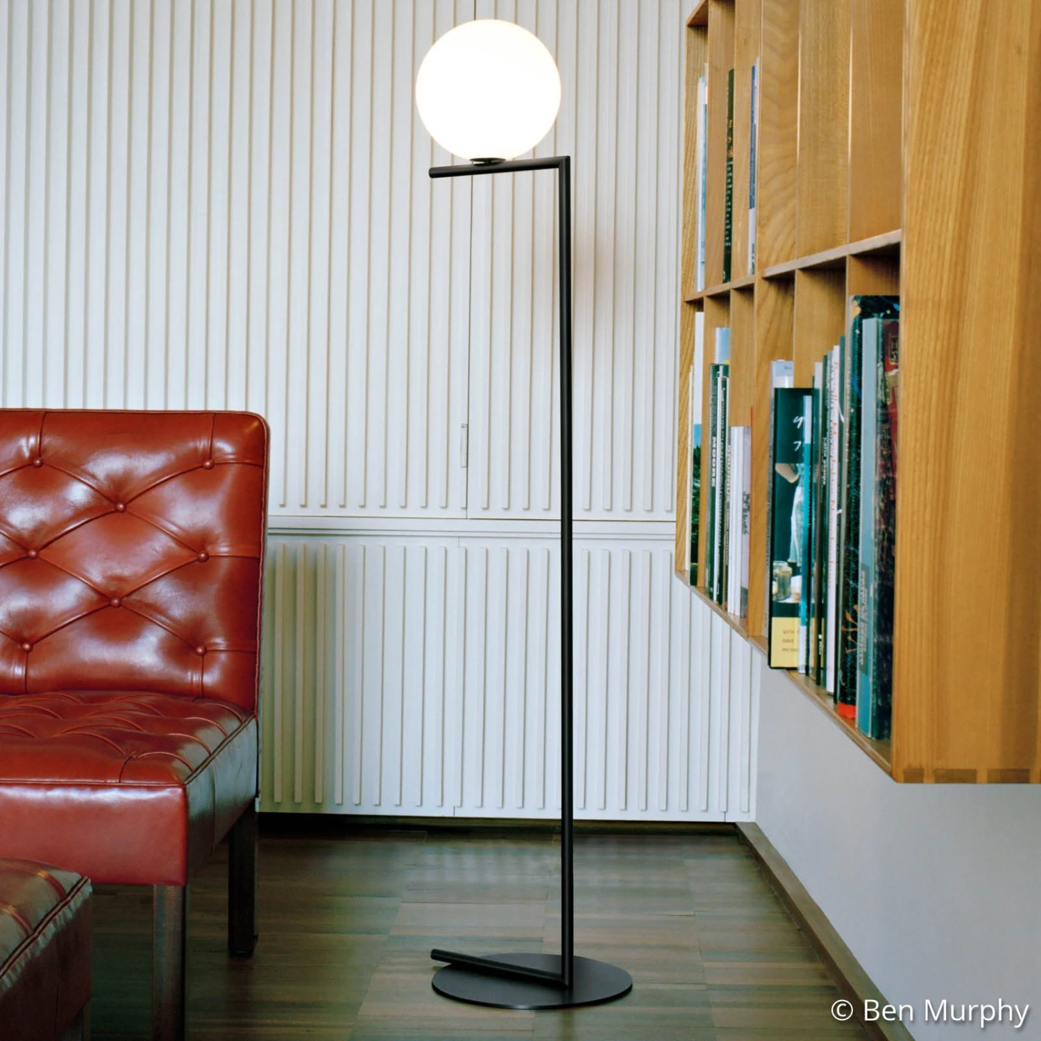 FLOS IC F2 Floor Lamp Black Ø 30 Cm 3 FLOS IC F2 Floor Lamp Black Ø 30 Cm